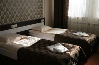 Отель Hotel Trojka Пшемысль Двухместный номер с 2 отдельными кроватями-17